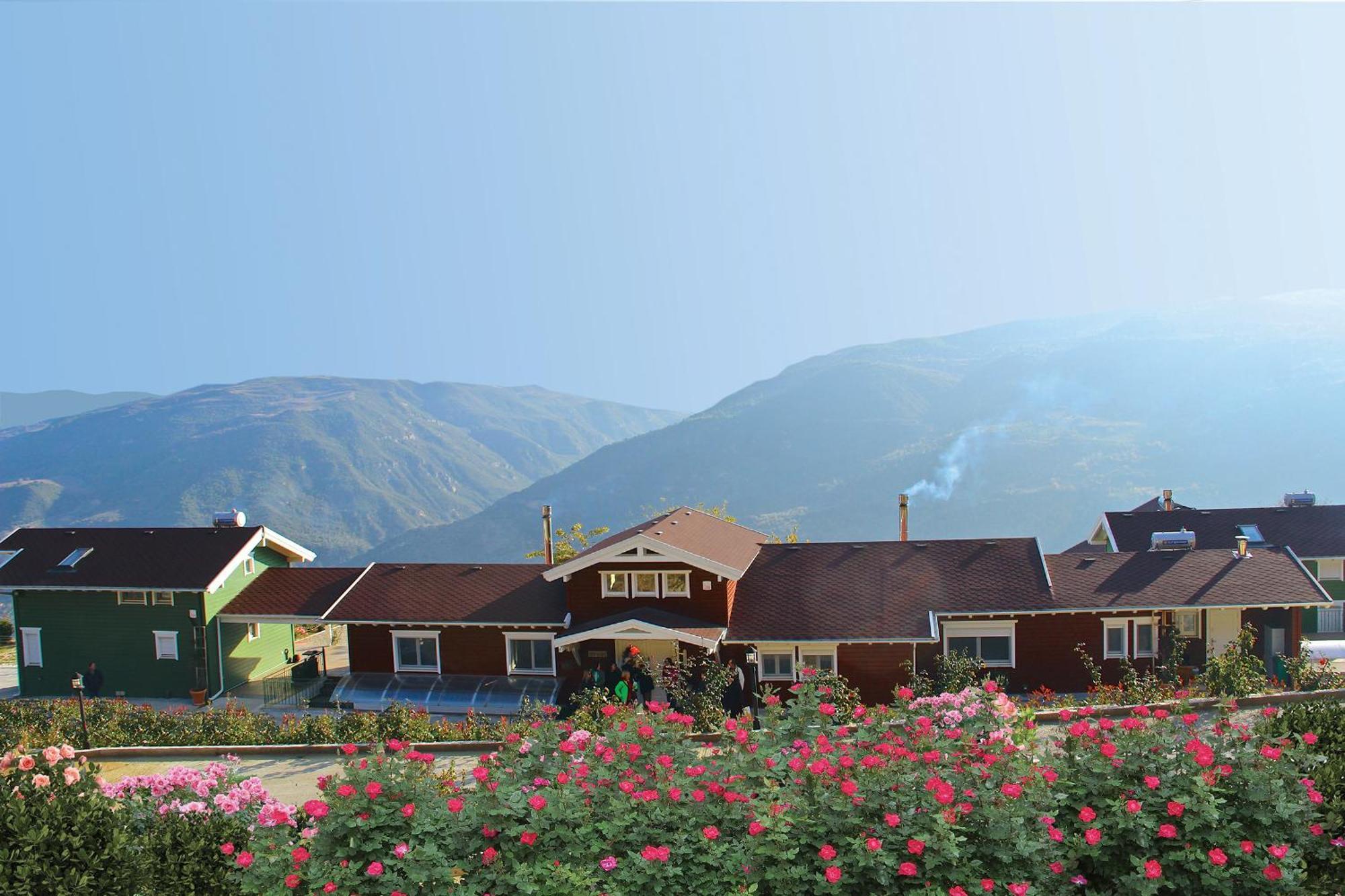 Ktima Noosfera Wellness & Retreat Center Otel Karya Dış mekan fotoğraf